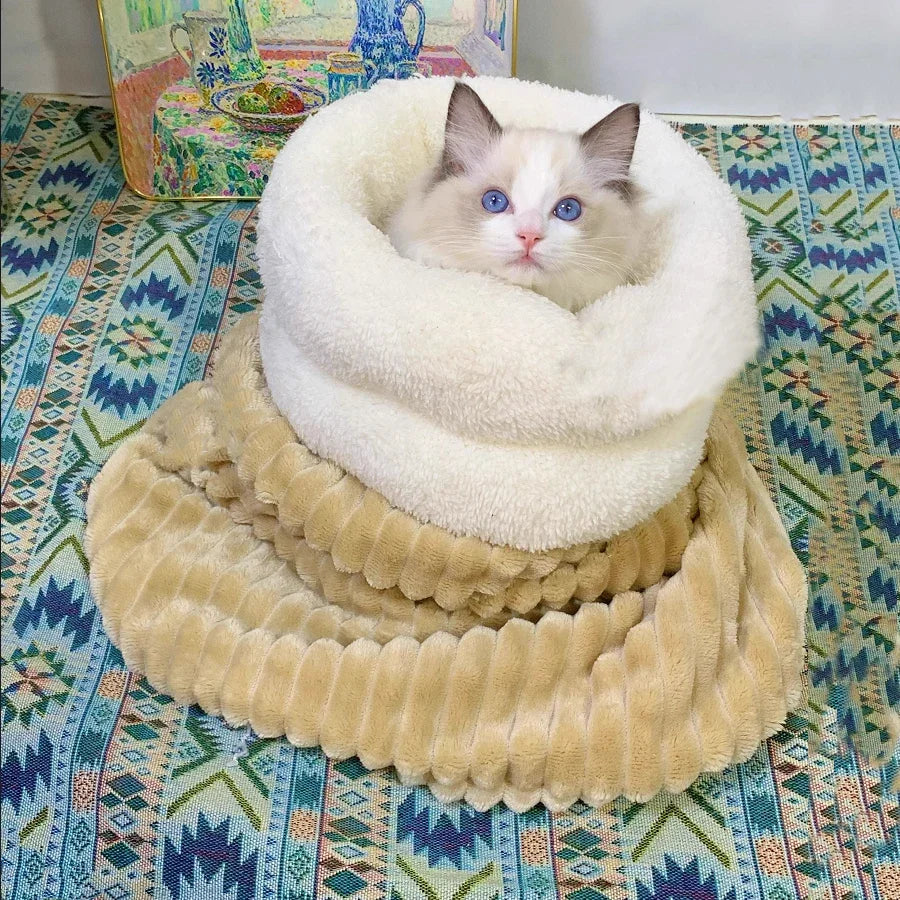 Cat Winter Sleeping Bag, Soft Plush Cat Sack, 360° Wrap Cat Cave Bed, Uncharged, Washable Nest Bed for Indoor Cats & Small Dogs